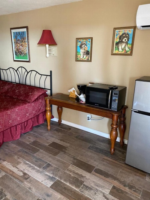 Capri Beach Hotel image 10