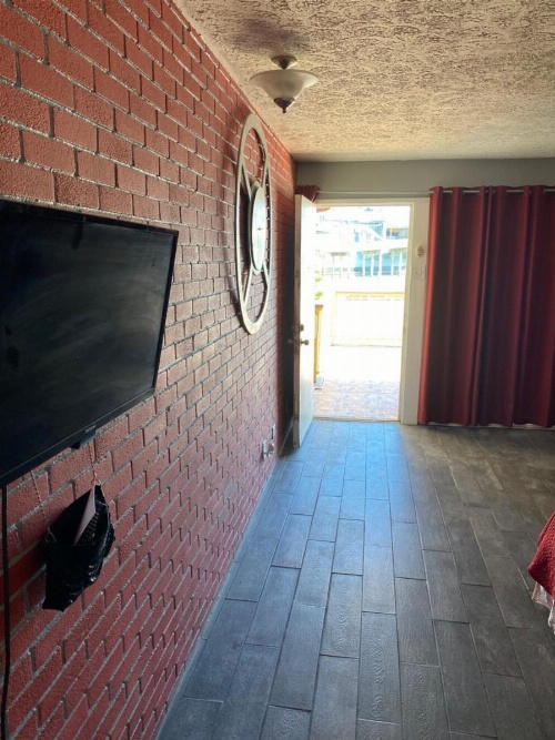 Capri Beach Hotel image 6